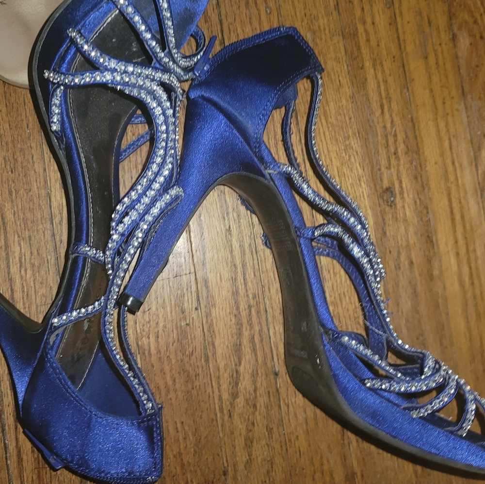 Fioni Night Blue Sparkle prom heels